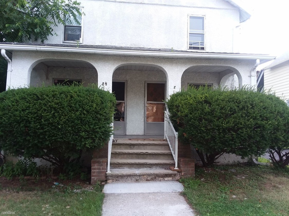 Primary Photo - 8 Harrison Ave