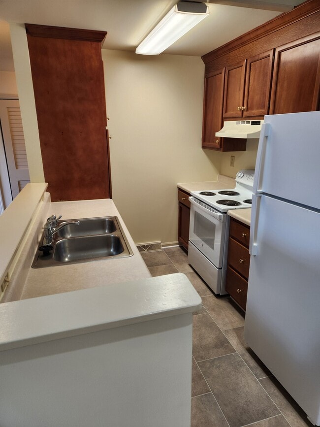 Building Photo - Woodlane Apartments