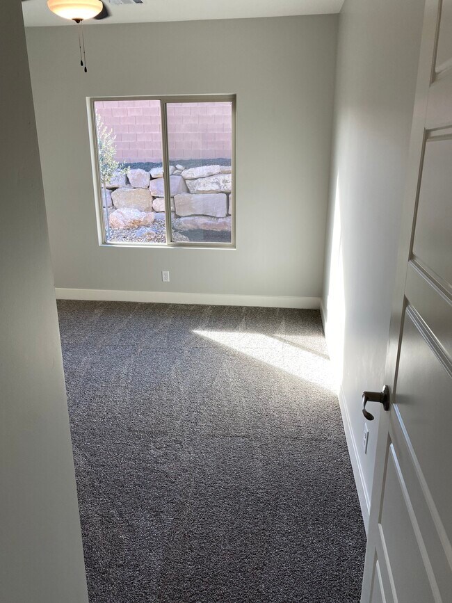 Building Photo - 2809 Trasimeno Dr