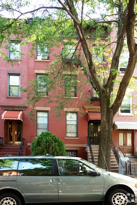Building Photo - 231 17th St