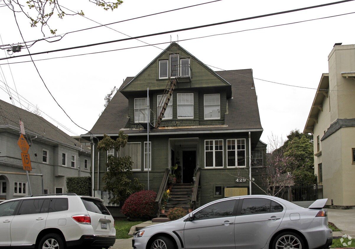 Building Photo - 429 Vernon St