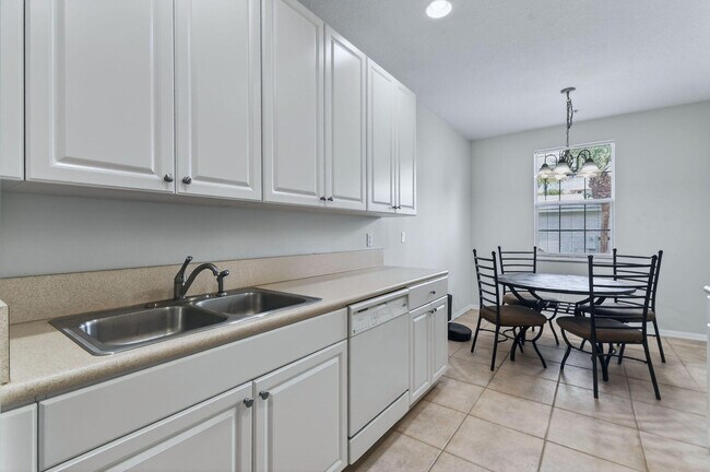 Foto del edificio - 1579 Frederick Small Rd