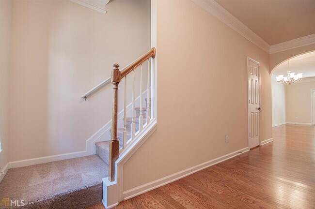 Building Photo - 9810 Murano View