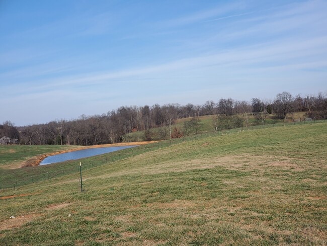 Building Photo - 4823 Drake Rd