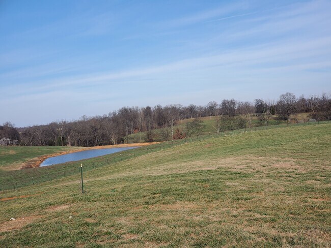 Foto del edificio - 4823 Drake Rd