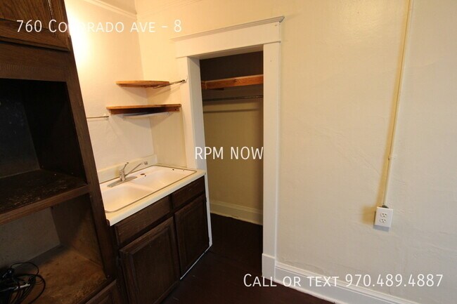 Building Photo - All Utilities Included.  Studio with Downt...