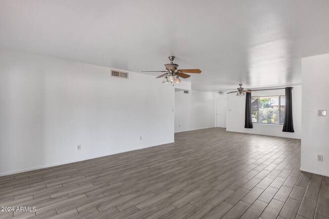 Building Photo - 8544 E Osborn Rd