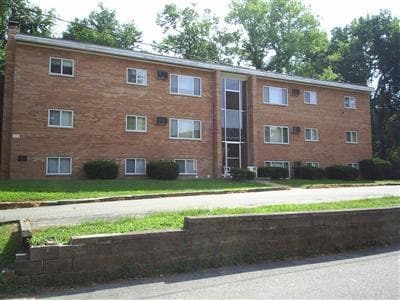 Building Photo - 170 Richardson