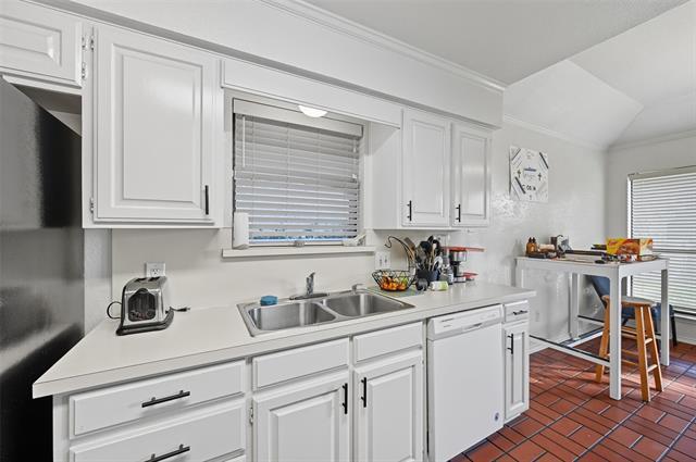 Foto del edificio - 1767 Kings Canyon Cir