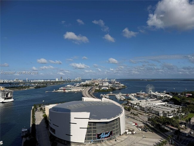 Building Photo - 888 Biscayne Blvd
