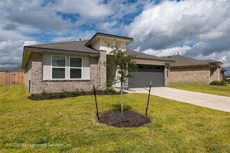 Building Photo - 8038 Brahman Ln