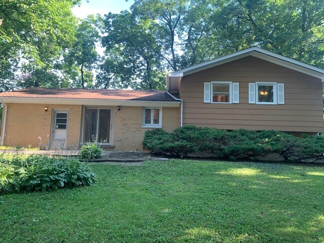 Building Photo - 4513 David Ln