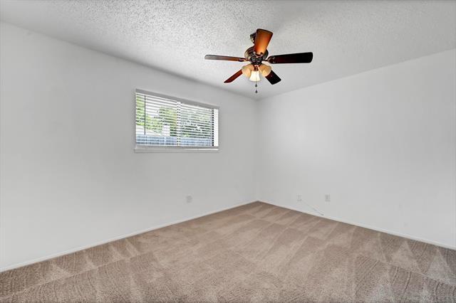 Foto del edificio - 2713 Charter Oak Dr