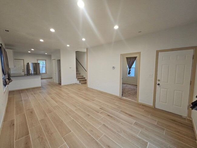 Building Photo - Newly Remodeled Home in Spokane