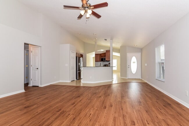 Foto del edificio - 622 Wave Crest Cir