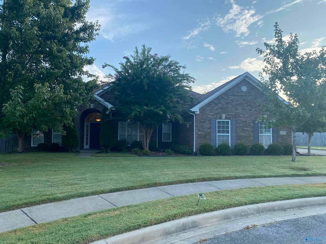 2275 Towne Park Dr SW, Huntsville, AL 35803 House for Rent in