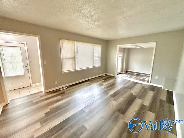 Foto del edificio - 4734 Bluehaven Dr NW