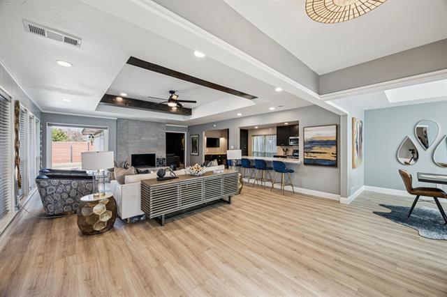 Foto del edificio - 2833 Meadowbrook Dr