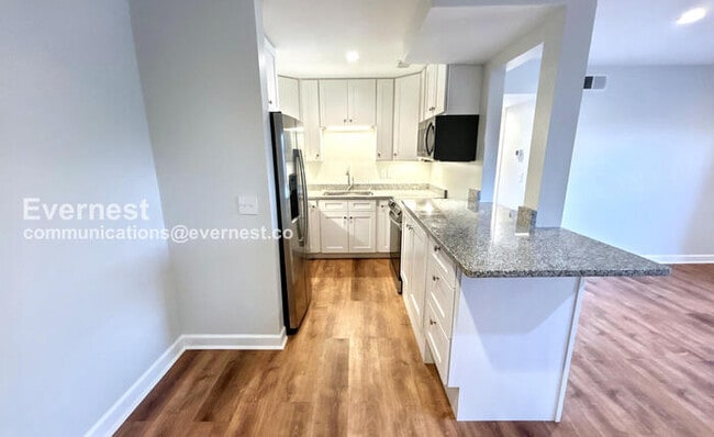 Building Photo - 21 Vaughns Gap Rd