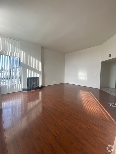 Building Photo - 4343 Whitsett Ave