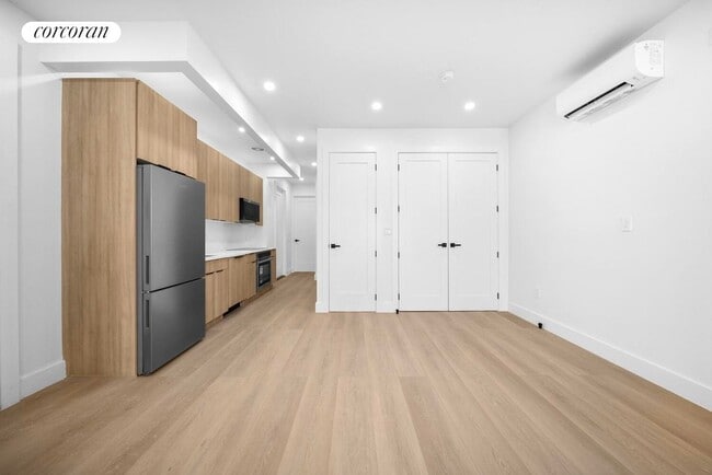 Building Photo - 166 S 2nd St