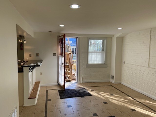 Foto del edificio - 1662 Hobart St NW