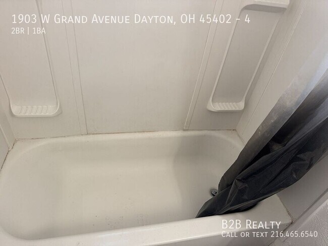 Foto del edificio - 1903 W Grand Ave