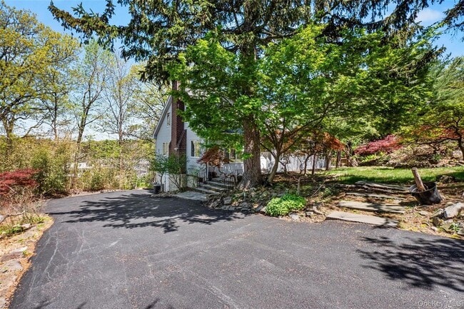 Building Photo - 515 Mountainview Ave