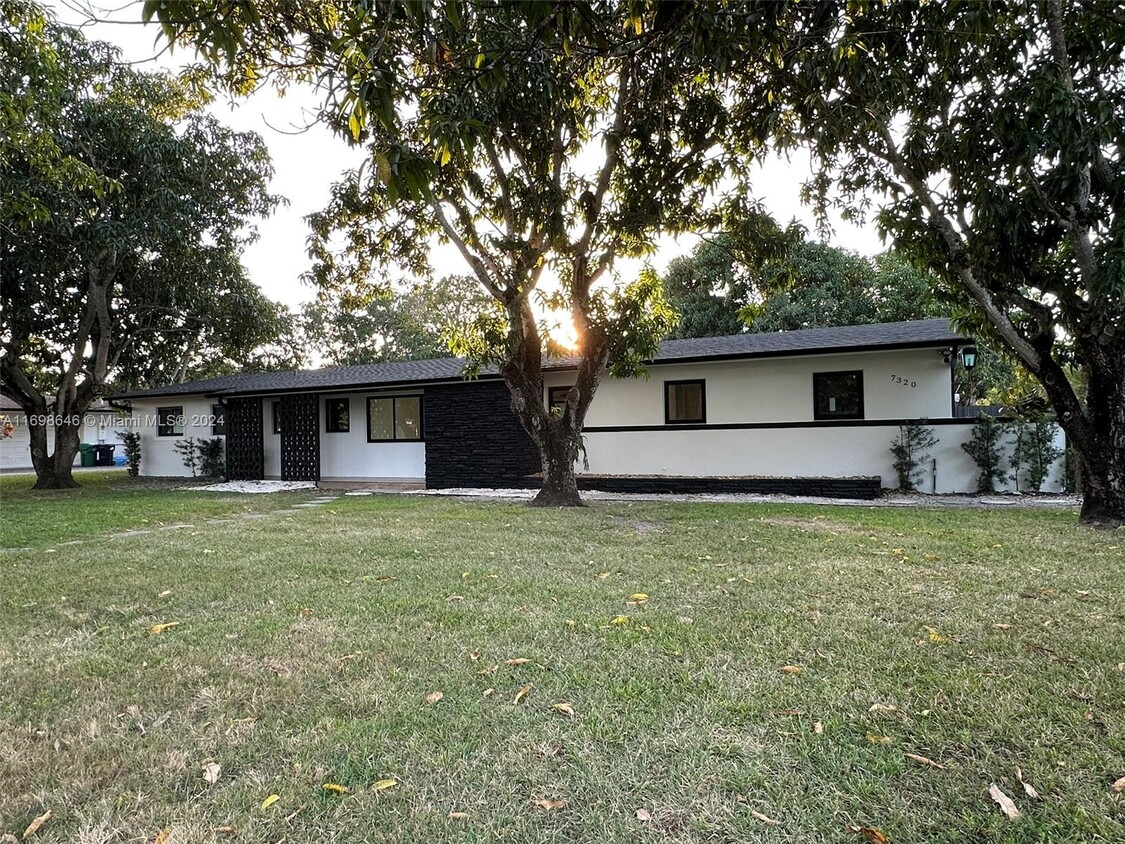 Foto principal - 7320 SW 84th Ct