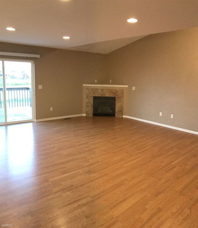 Building Photo - 112 S Park Ridge Rd