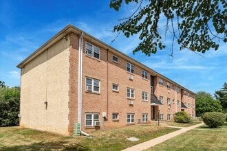Building Photo - 335 E Lancaster Ave