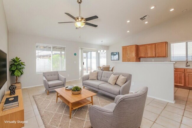 Foto del edificio - 14446 W Wendover Dr