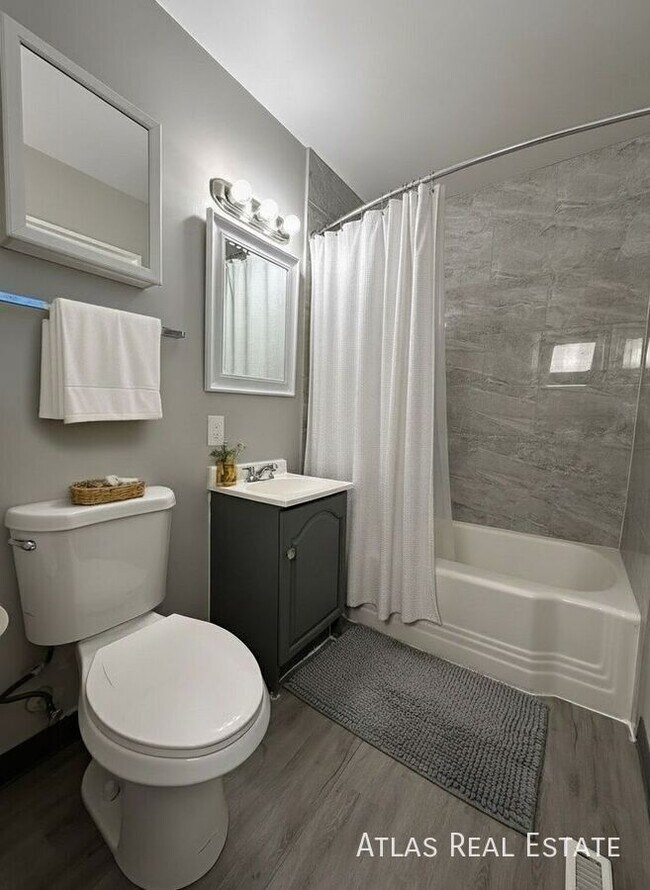 Photo - 313 May Dr Apartment