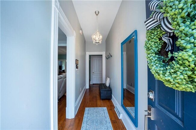 Building Photo - Stunning South Side 3BR - Skyline Views, Master Suite & Finished 3rd Floor
