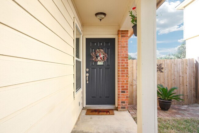 Building Photo - ***APPLICATION CURRENTLY UNDER REVIEW***St...