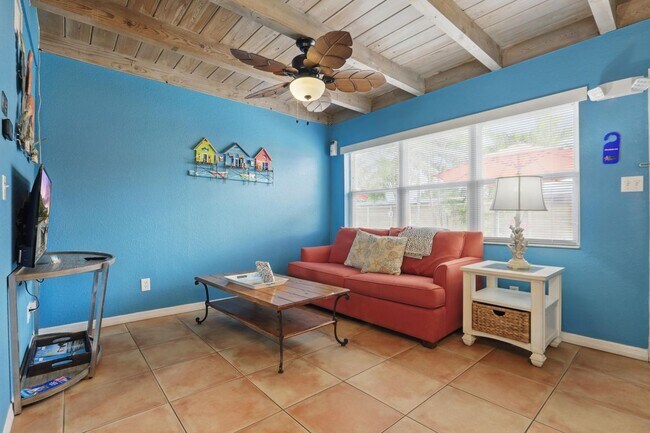 Foto del edificio - 1381 S Orlando Ave