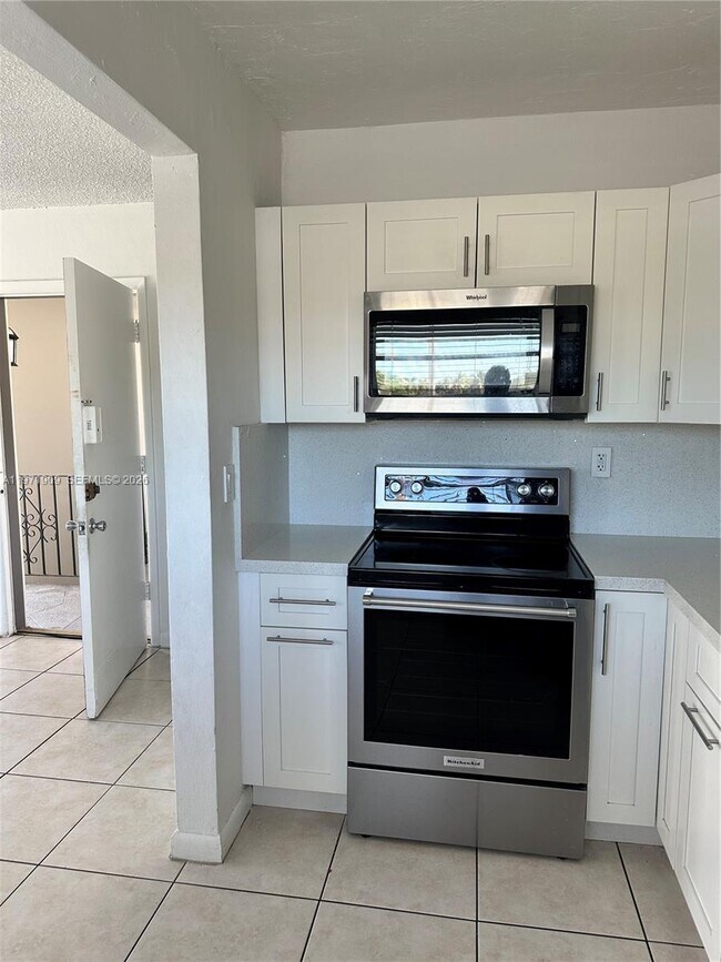 Foto del edificio - 543 SW 37th Ave