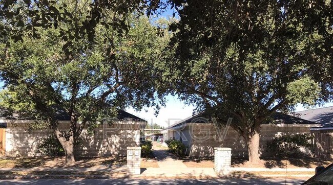 Foto del edificio - 704 Nightingale Ave