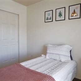 Foto del edificio - 5572 4075 W St