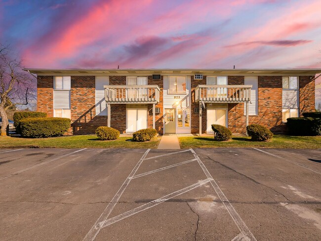 Photo - 825 S Grand Ave Apartment