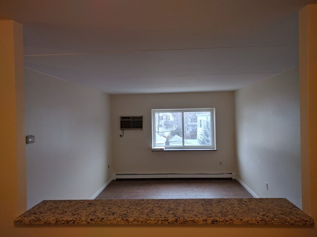 Building Photo - 253 Hyde Park Ave