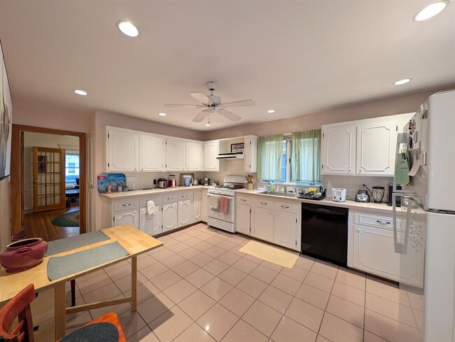 Foto del edificio - 80 Pearson Rd