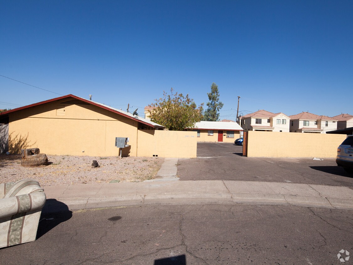 Building Photo - 1440 S Stanley Pl