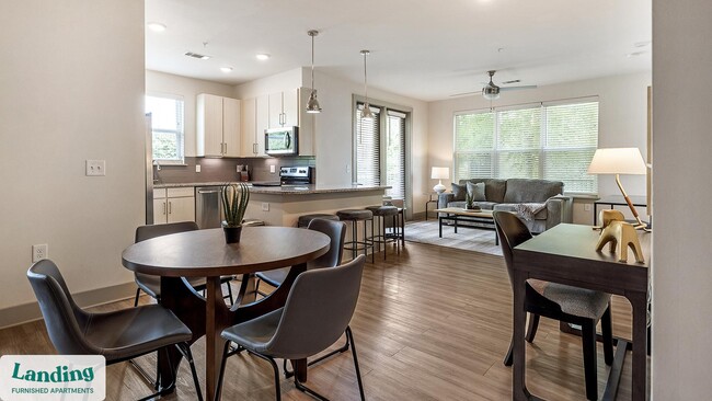 Foto del edificio - 5025 Wembley Central Ln