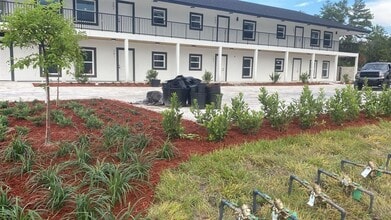 Building Photo - 2201 Conway Dr