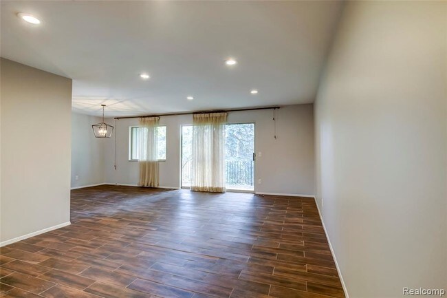 Building Photo - 4596 Laurel Club Cir