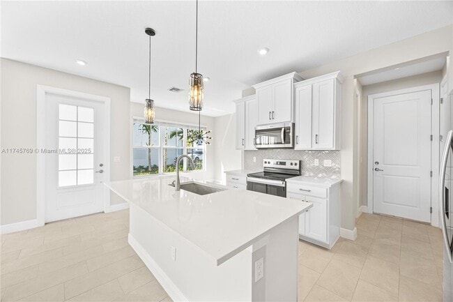 Building Photo - 3552 NW Solange Ct