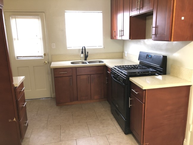 Building Photo - 13233 Oxnard St