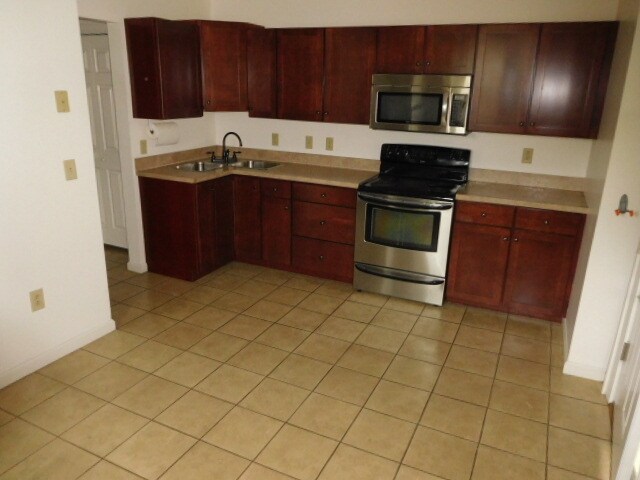 Foto del edificio - 502 Lehman St