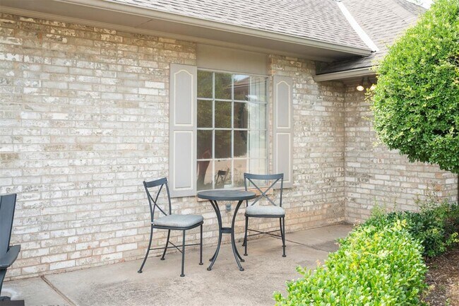 Foto del edificio - 6205 Avalon Ln